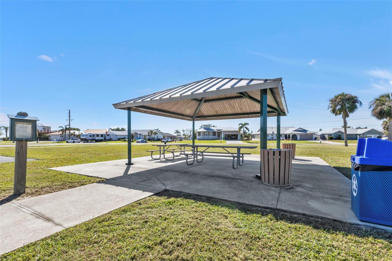 27409 VOYAGEUR DR, PUNTA GORDA, FL, 33983