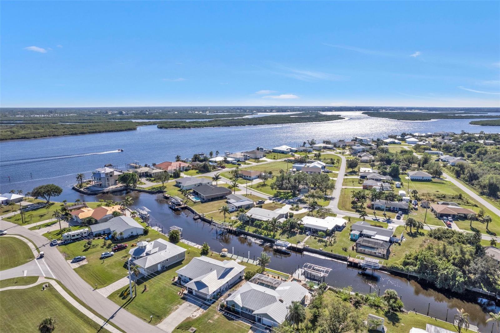 27409 VOYAGEUR DR, PUNTA GORDA, FL, 33983