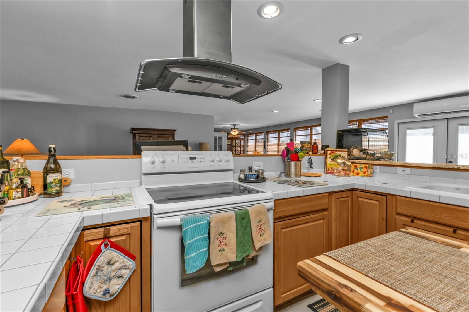 27409 VOYAGEUR DR, PUNTA GORDA, FL, 33983