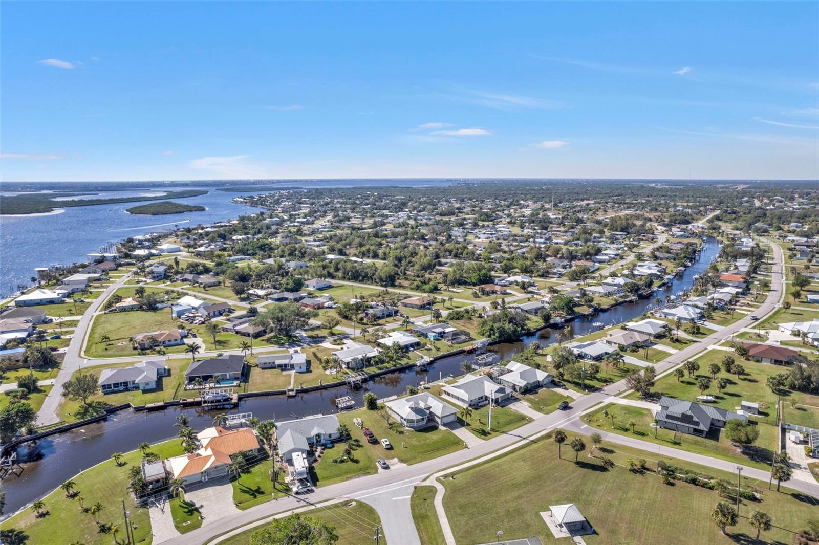 27409 VOYAGEUR DR, PUNTA GORDA, FL, 33983