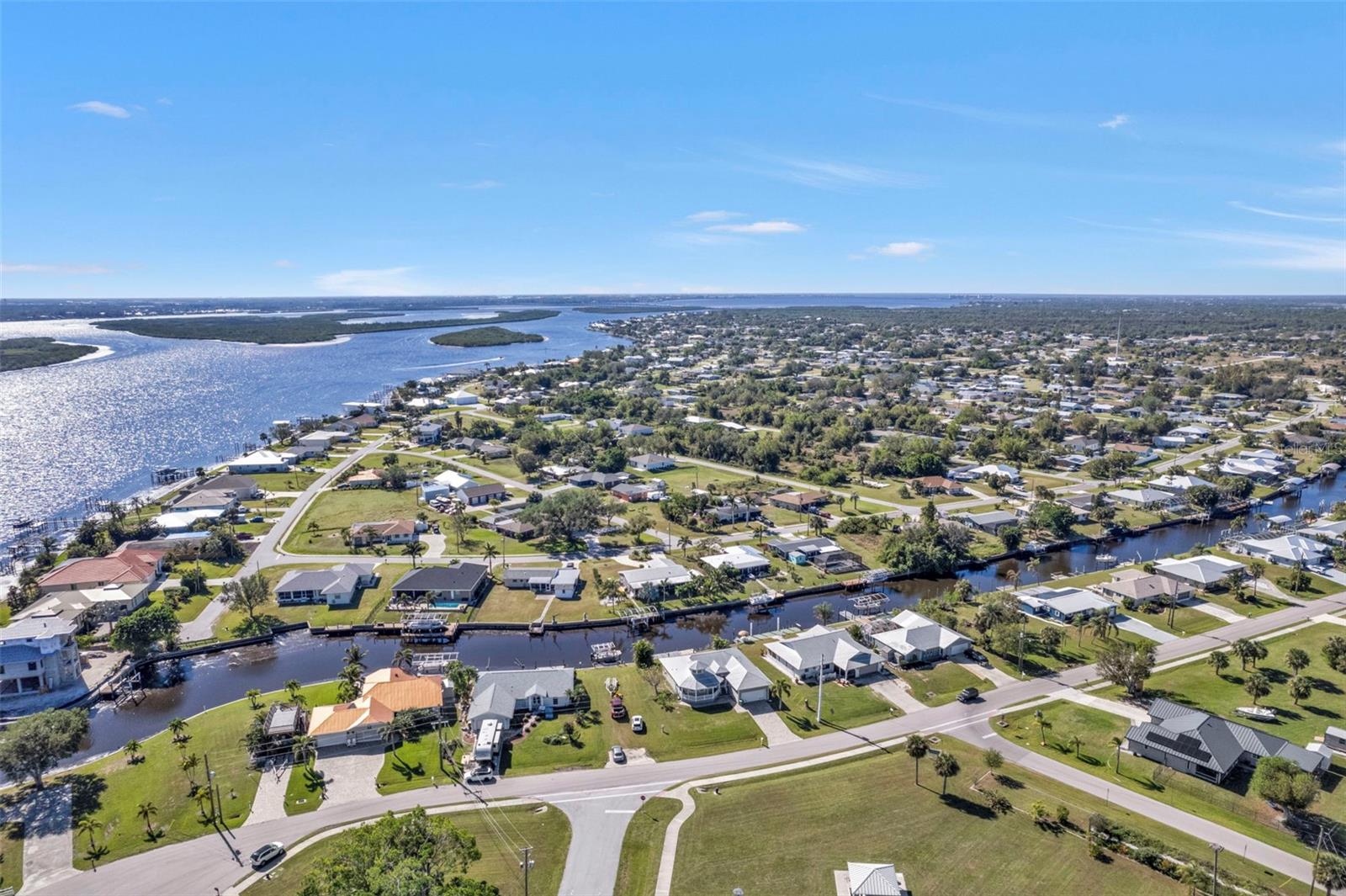 27409 VOYAGEUR DR, PUNTA GORDA, FL, 33983