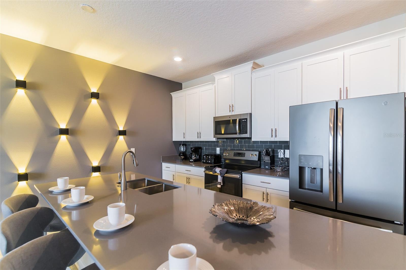 8943 CABOT CLIFFS DR, DAVENPORT, FL, 33896