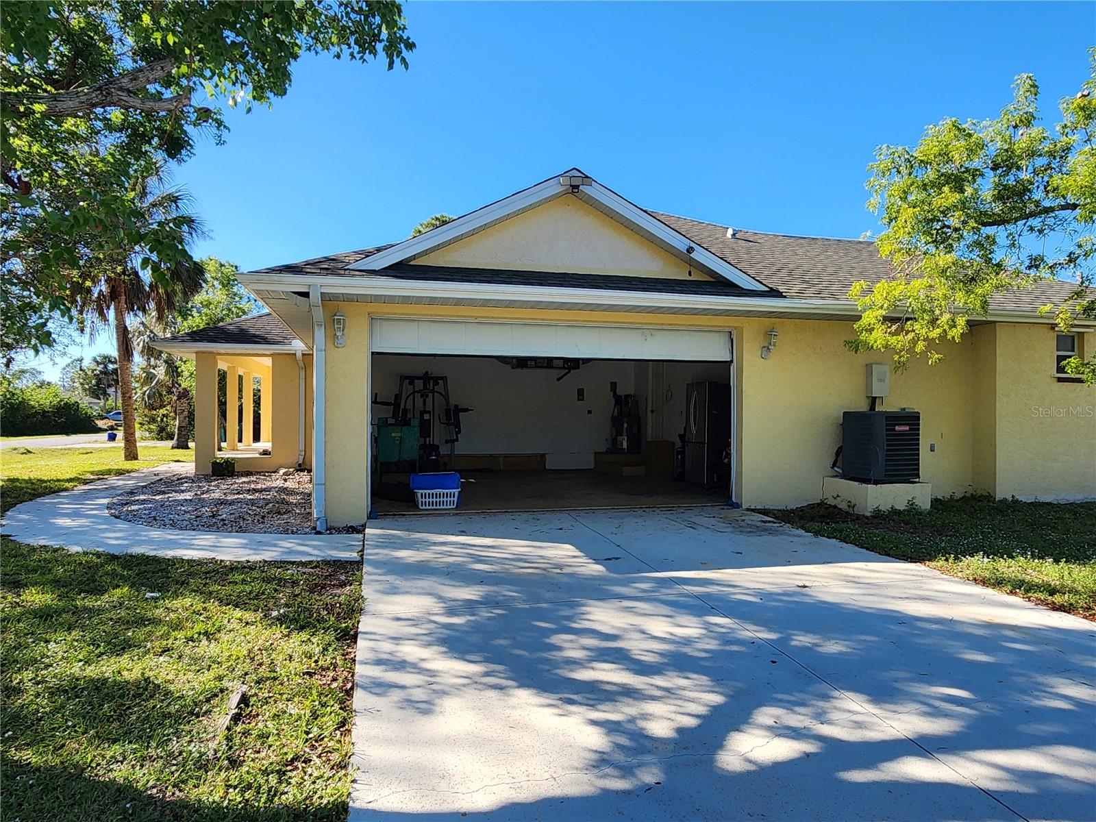 12070 SURREY AVE, PORT CHARLOTTE, FL, 33981