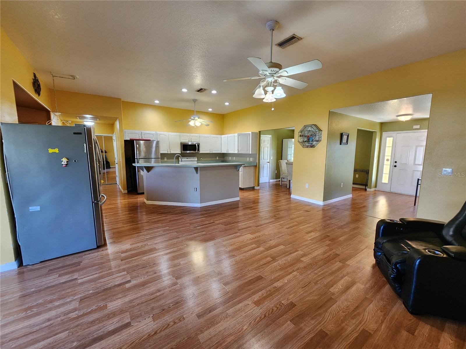 12070 SURREY AVE, PORT CHARLOTTE, FL, 33981