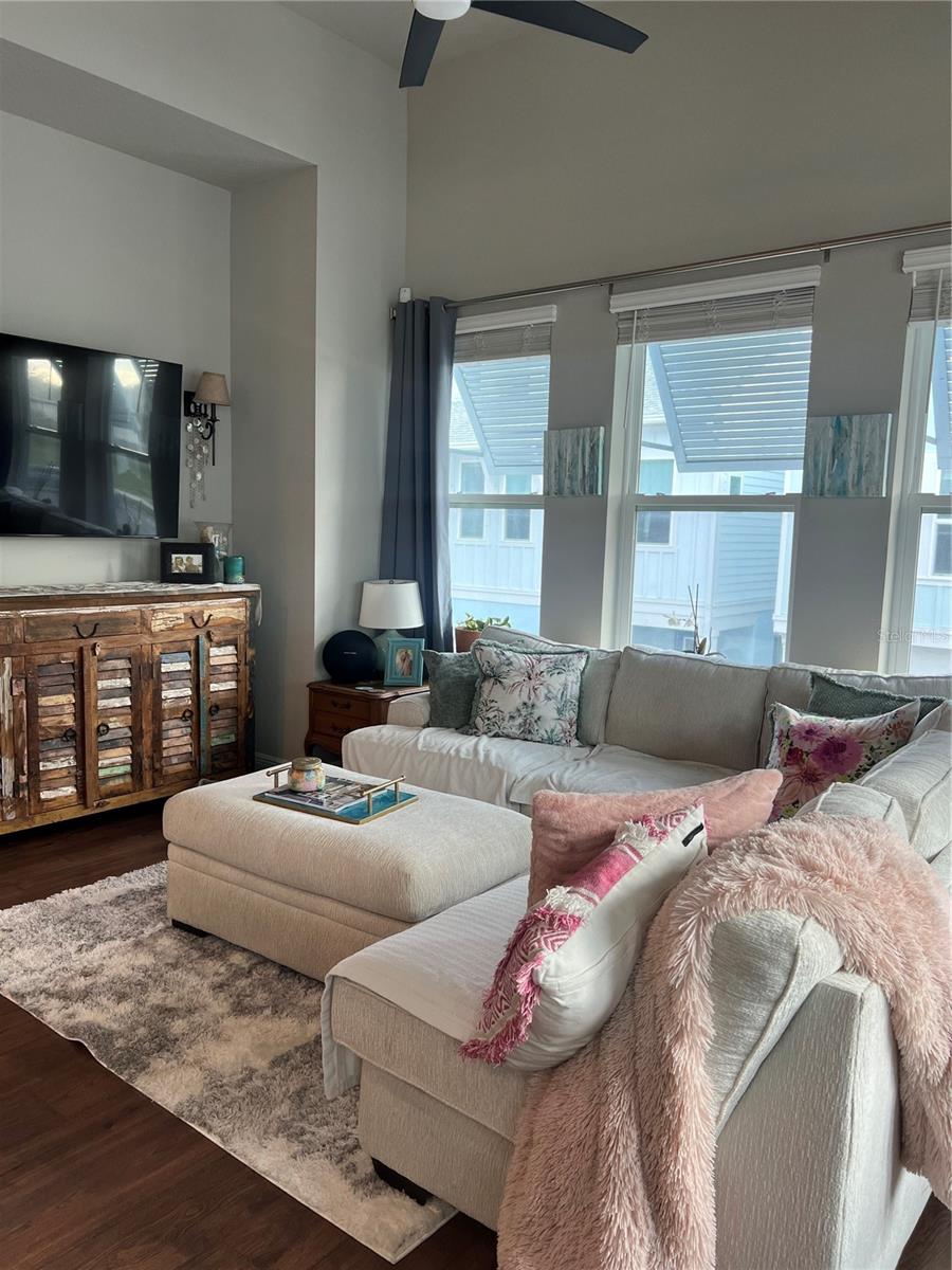 2301 LINDSTROM ST, SARASOTA, FL, 34237