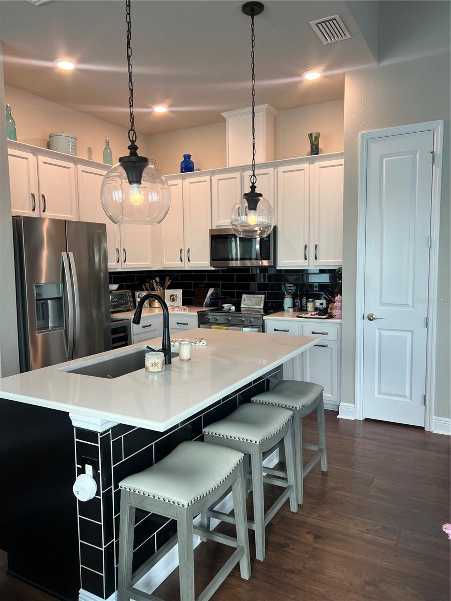 2301 LINDSTROM ST, SARASOTA, FL, 34237