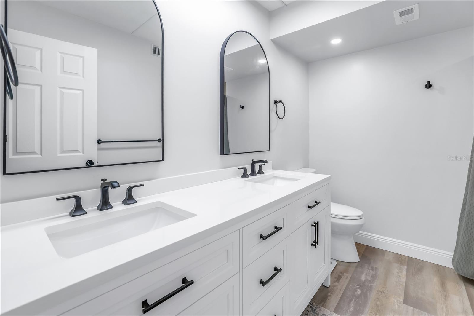 12300 PARK BLVD #103, SEMINOLE, FL, 33772