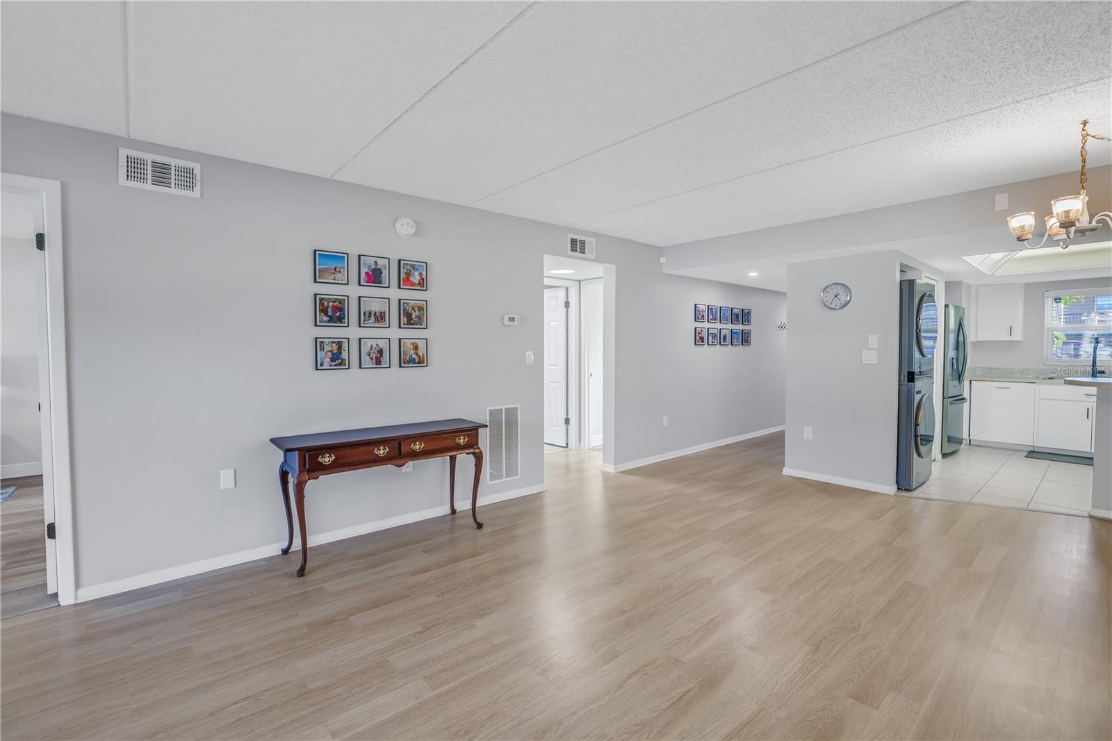 12300 PARK BLVD #103, SEMINOLE, FL, 33772