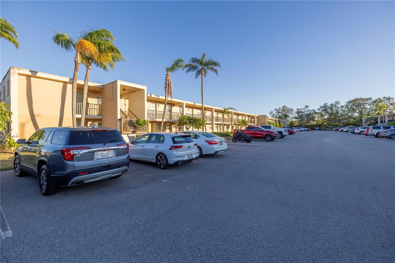 12300 PARK BLVD #103, SEMINOLE, FL, 33772