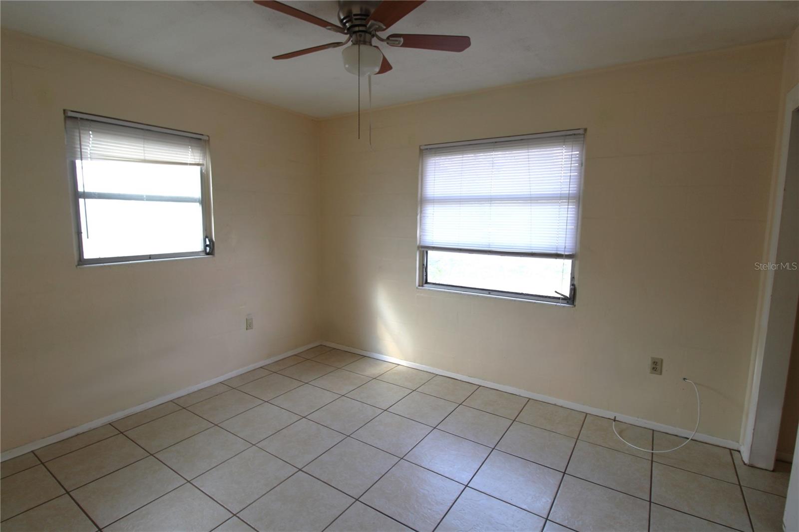 520 63RD AVE E, BRADENTON, FL, 34203