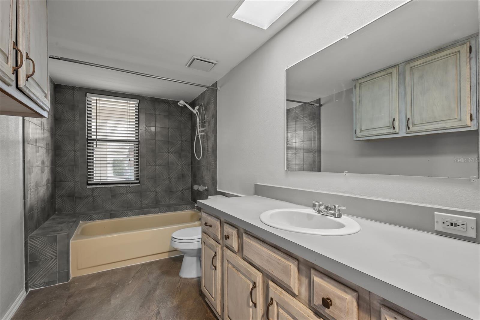 1321 RIVERSIDE DR, TARPON SPRINGS, FL, 34689