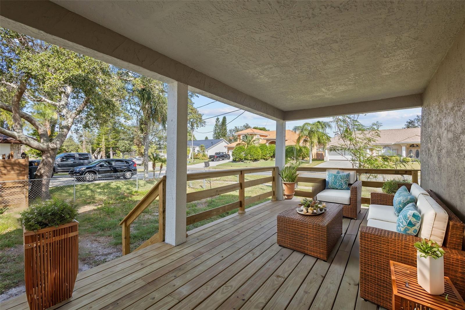 1321 RIVERSIDE DR, TARPON SPRINGS, FL, 34689