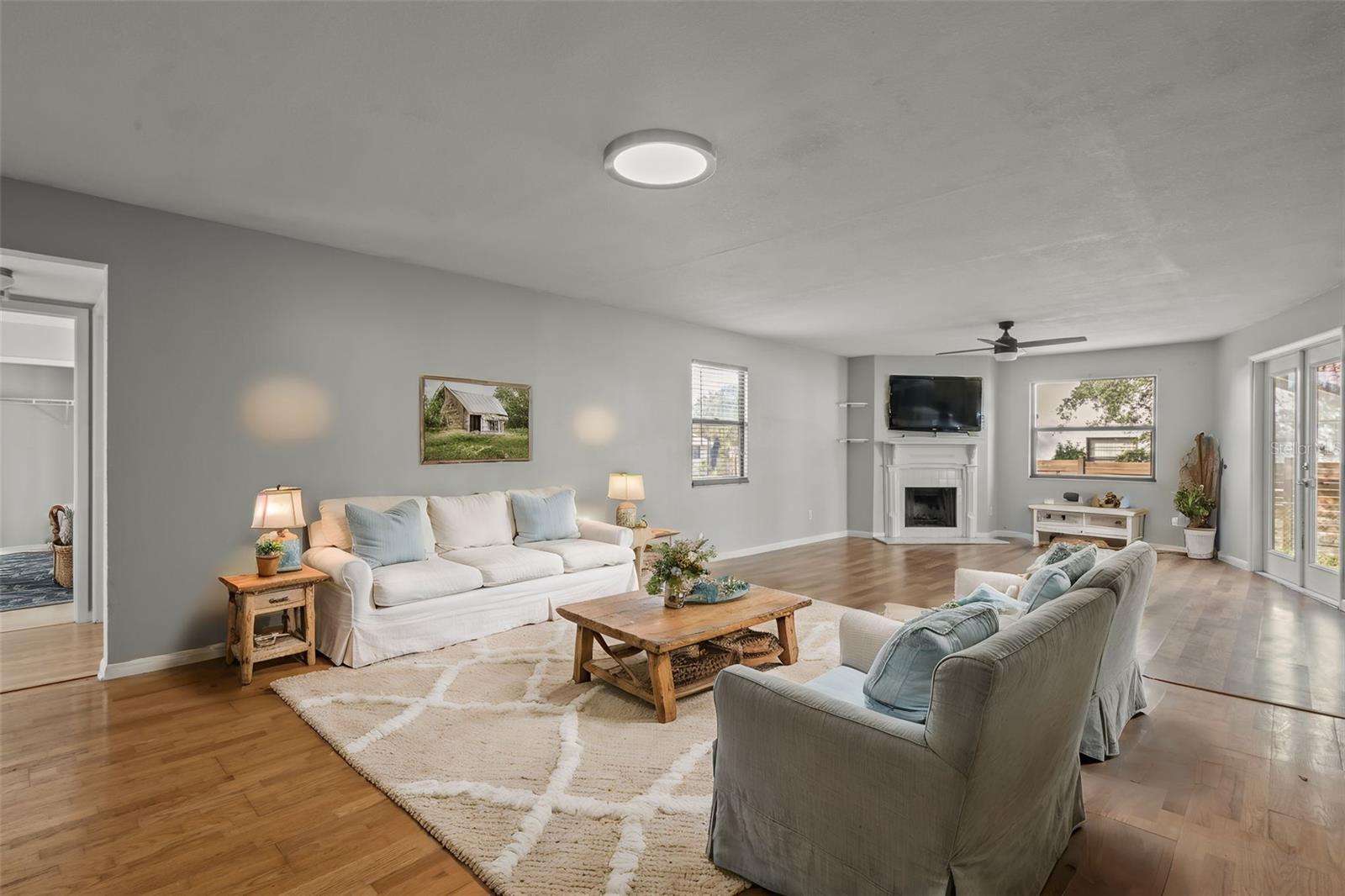 1321 RIVERSIDE DR, TARPON SPRINGS, FL, 34689