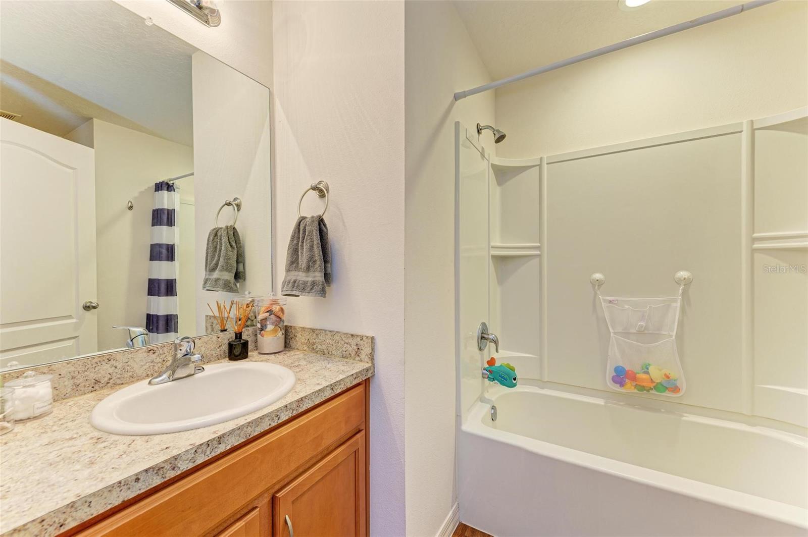 925 WYNNMERE WALK AVE, RUSKIN, FL, 33570
