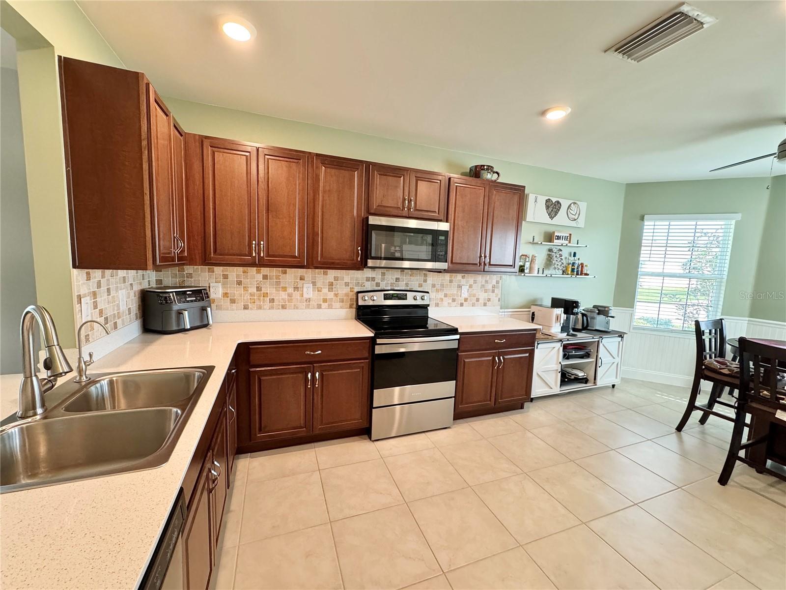 3648 PEBBLE TER, PUNTA GORDA, FL, 33980