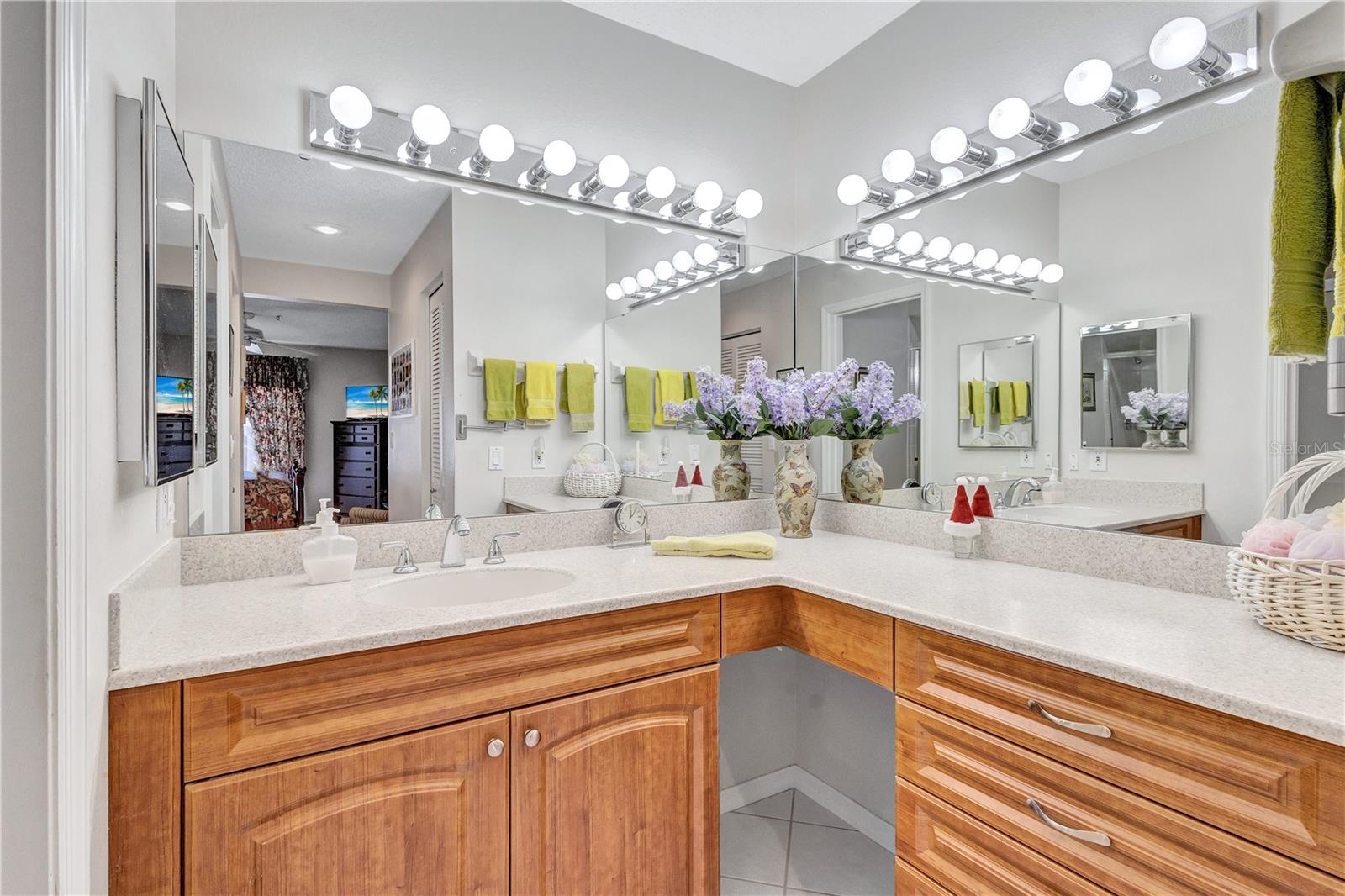 6713 STONE RIVER RD #205, BRADENTON, FL, 34203