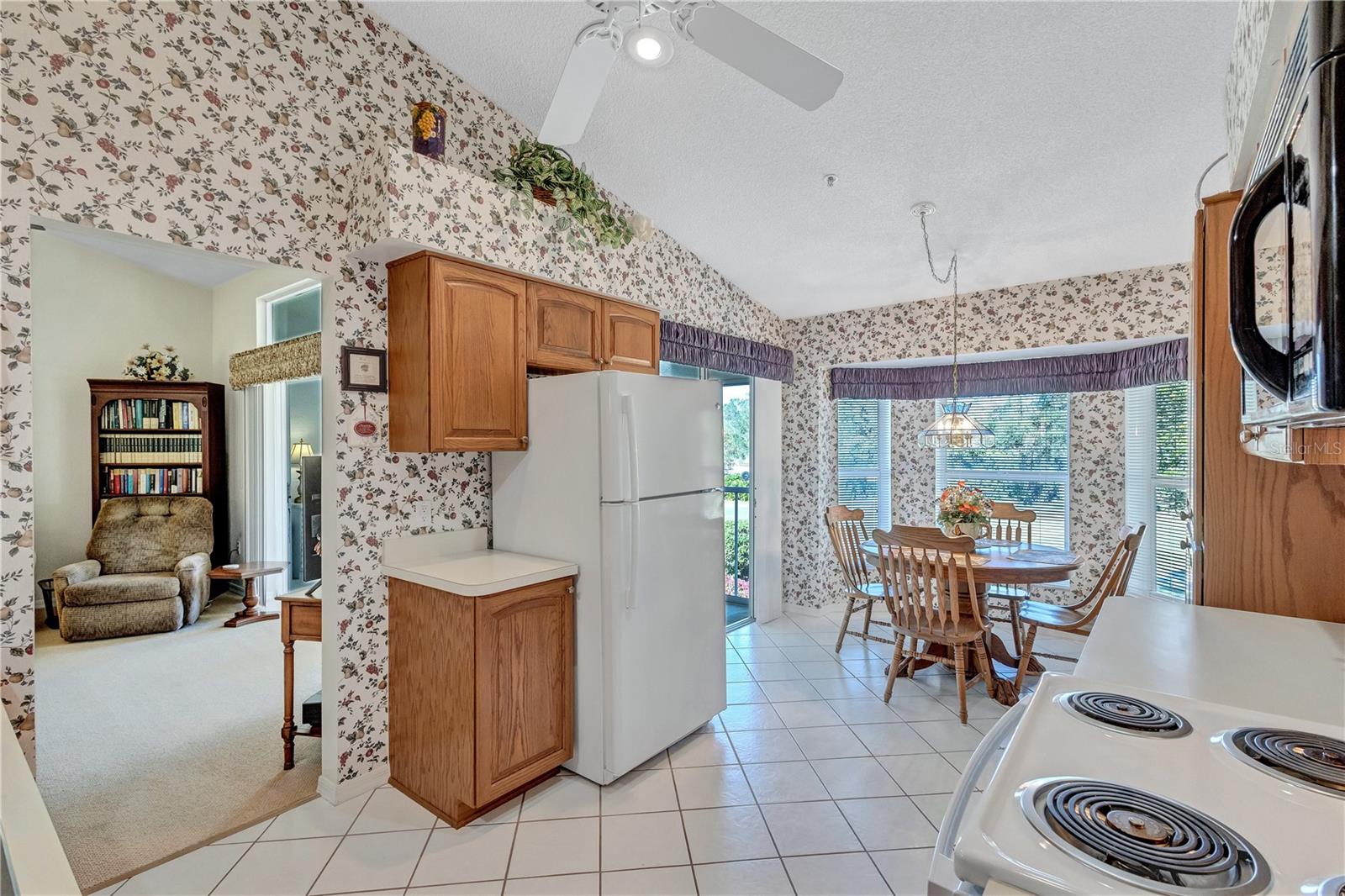6713 STONE RIVER RD #205, BRADENTON, FL, 34203