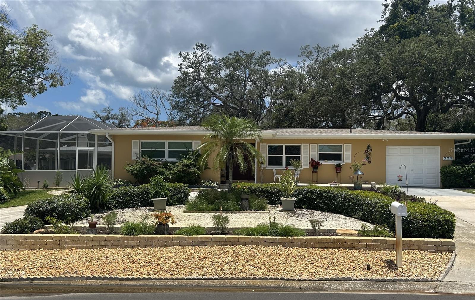 209 WESTWINDS DR, PALM HARBOR, FL, 34683