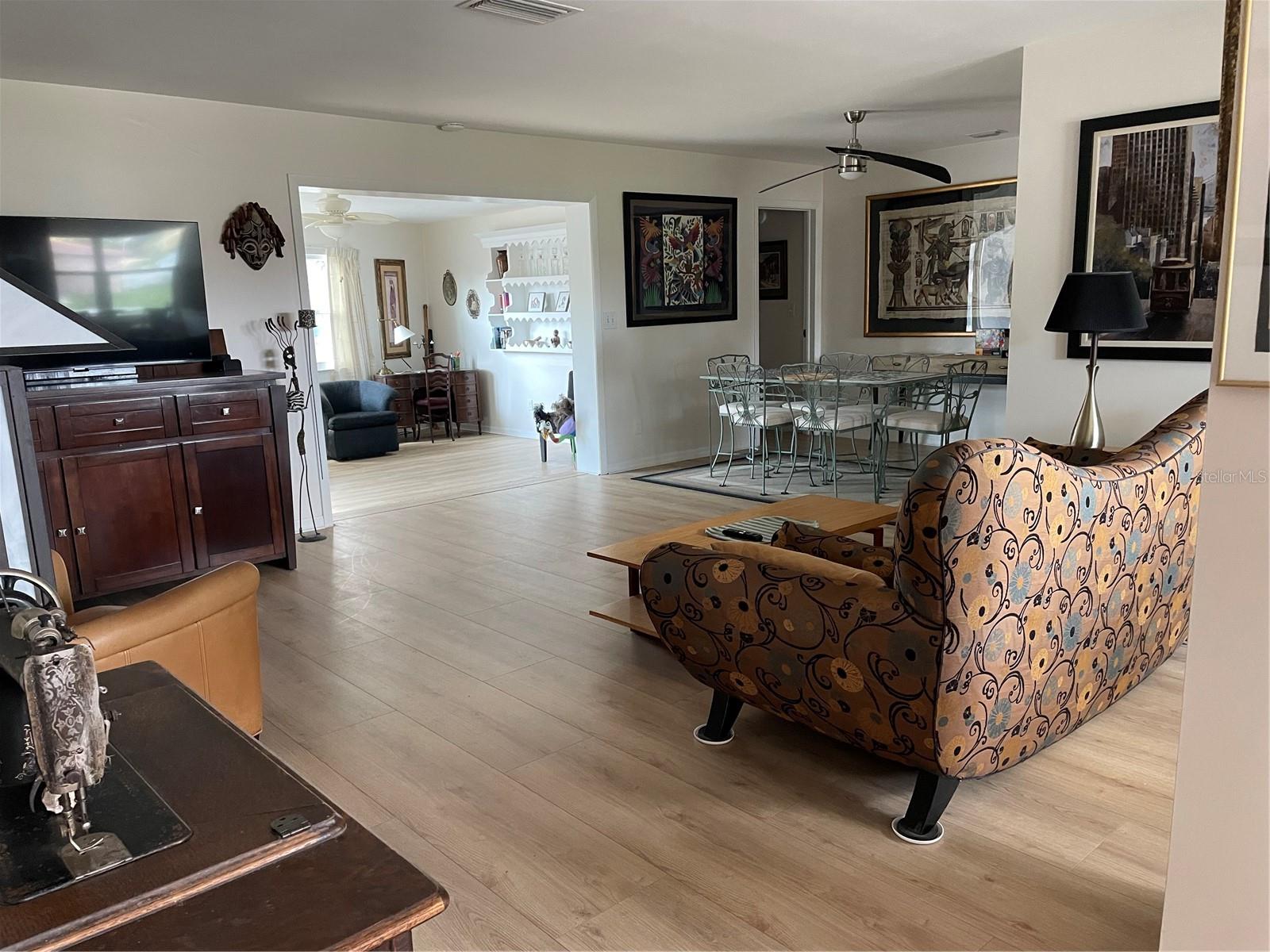 209 WESTWINDS DR, PALM HARBOR, FL, 34683