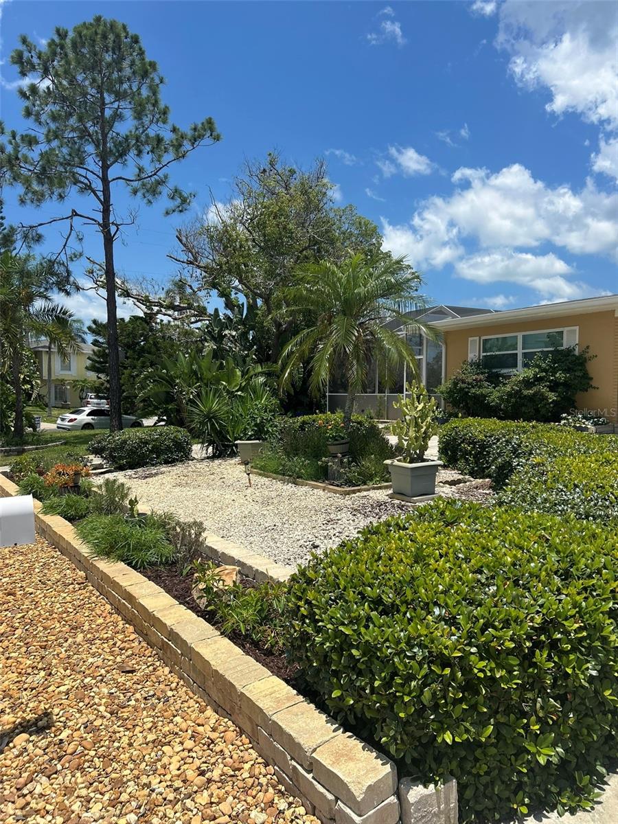 209 WESTWINDS DR, PALM HARBOR, FL, 34683