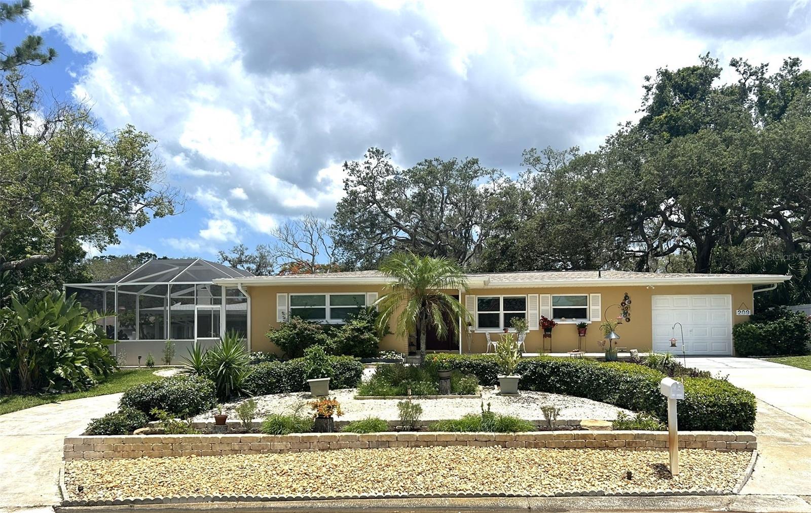 209 WESTWINDS DR, PALM HARBOR, FL, 34683