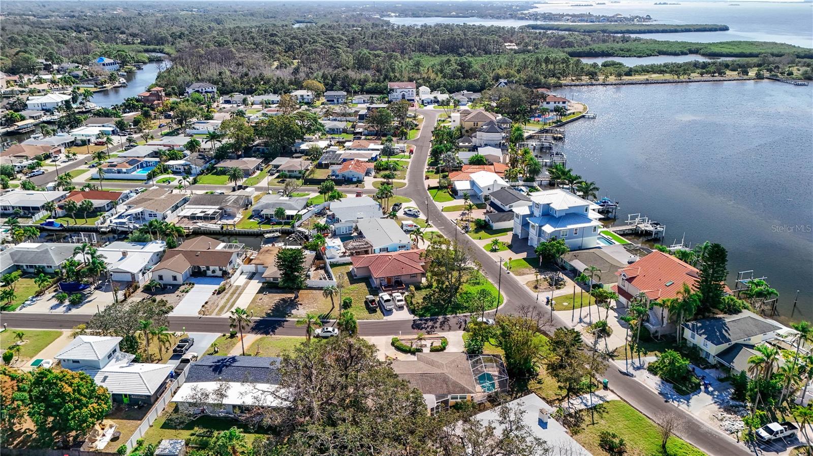 209 WESTWINDS DR, PALM HARBOR, FL, 34683
