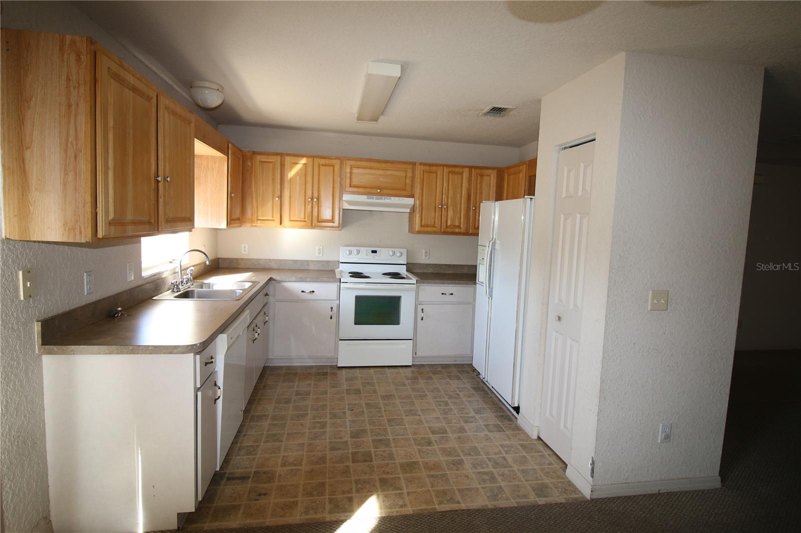 14 LAUREL DR, OCALA, FL, 34480