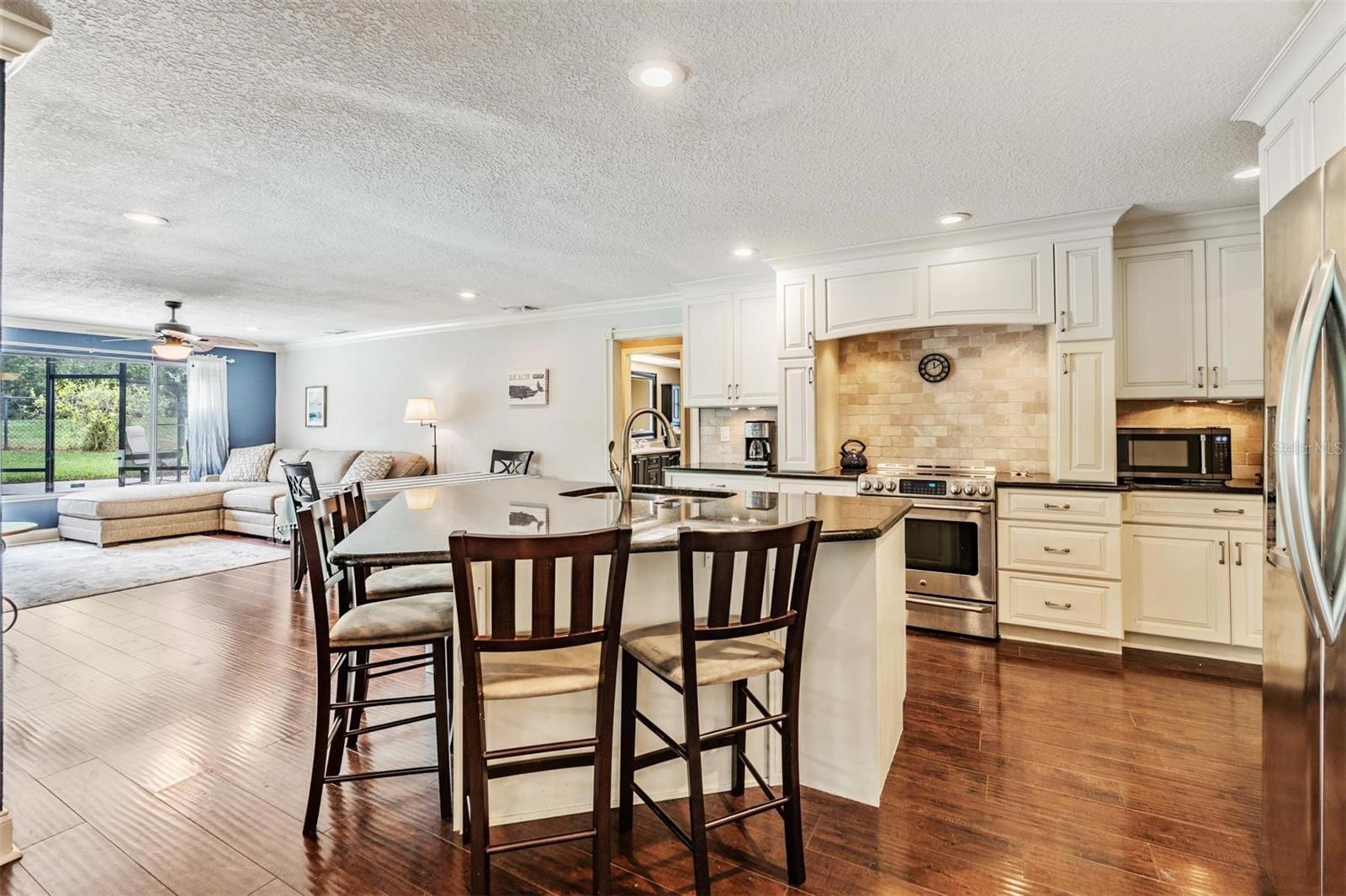 3018 PRESTIGE DR, CLEARWATER, FL, 33759