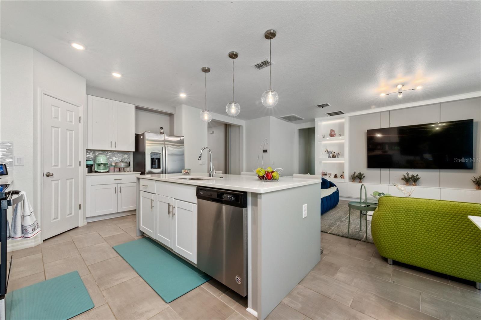 1251 CITRUS LANDING BLVD, DAVENPORT, FL, 33837