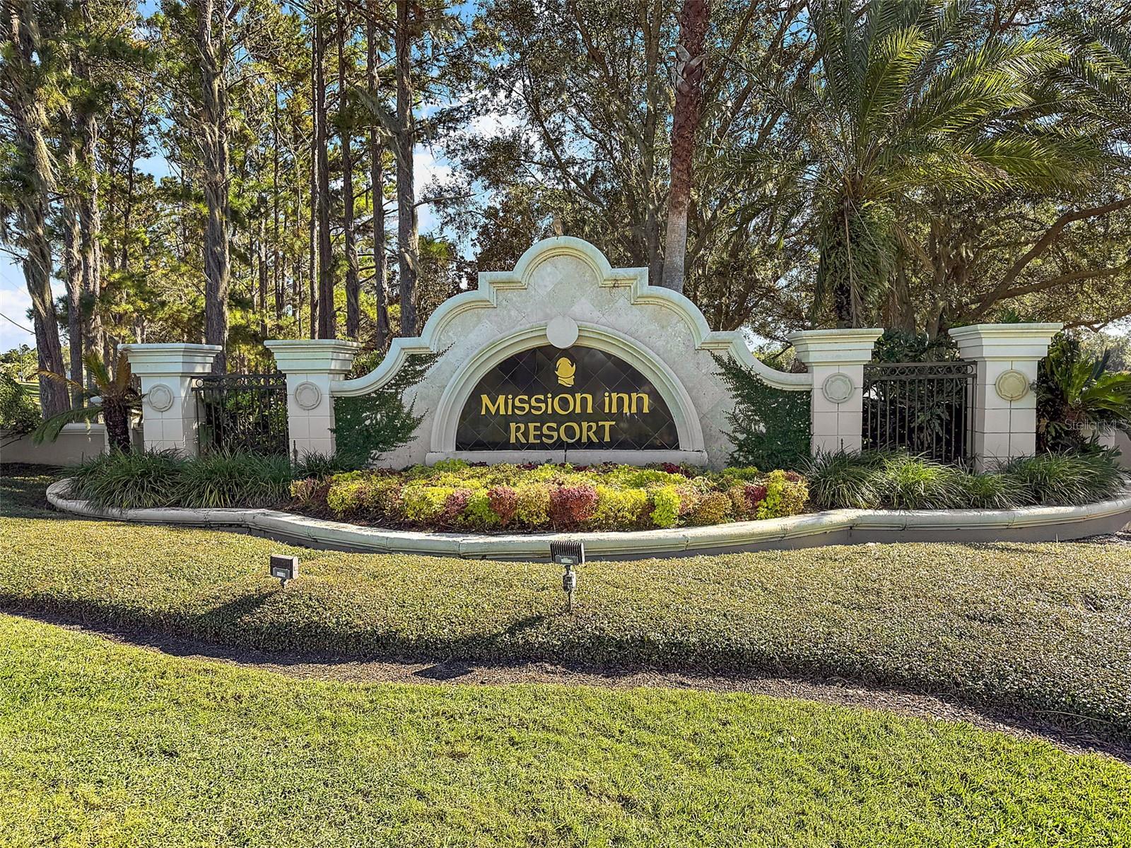 9813 SANTA CLARA CT, HOWEY IN THE HILLS, FL, 34737