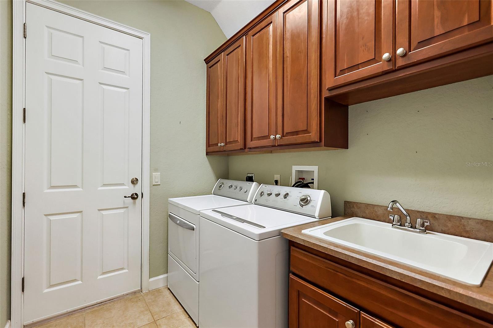 9813 SANTA CLARA CT, HOWEY IN THE HILLS, FL, 34737