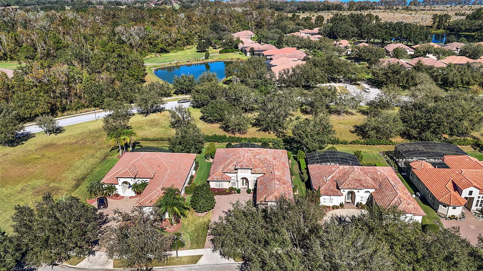 9813 SANTA CLARA CT, HOWEY IN THE HILLS, FL, 34737