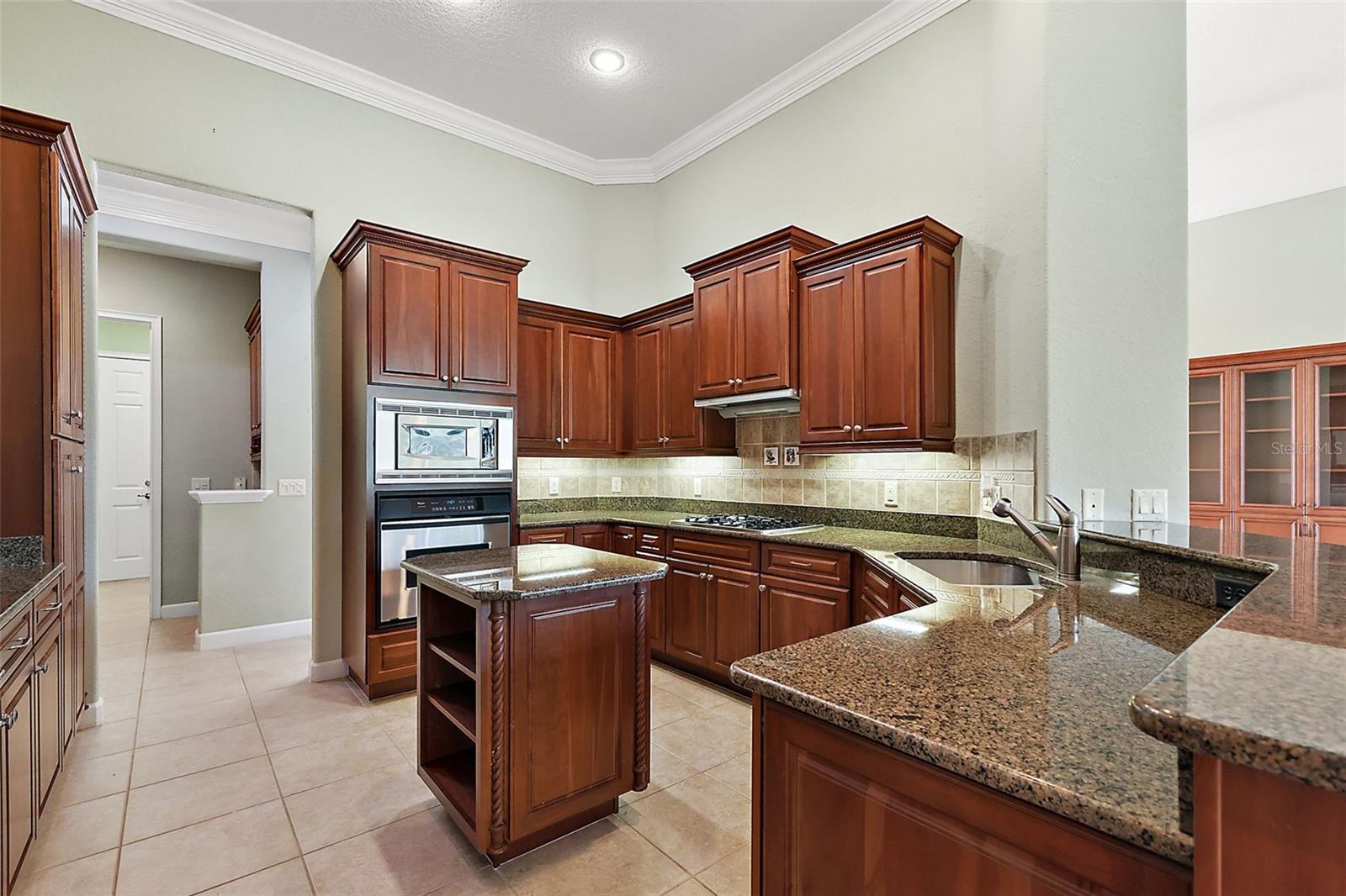 9813 SANTA CLARA CT, HOWEY IN THE HILLS, FL, 34737