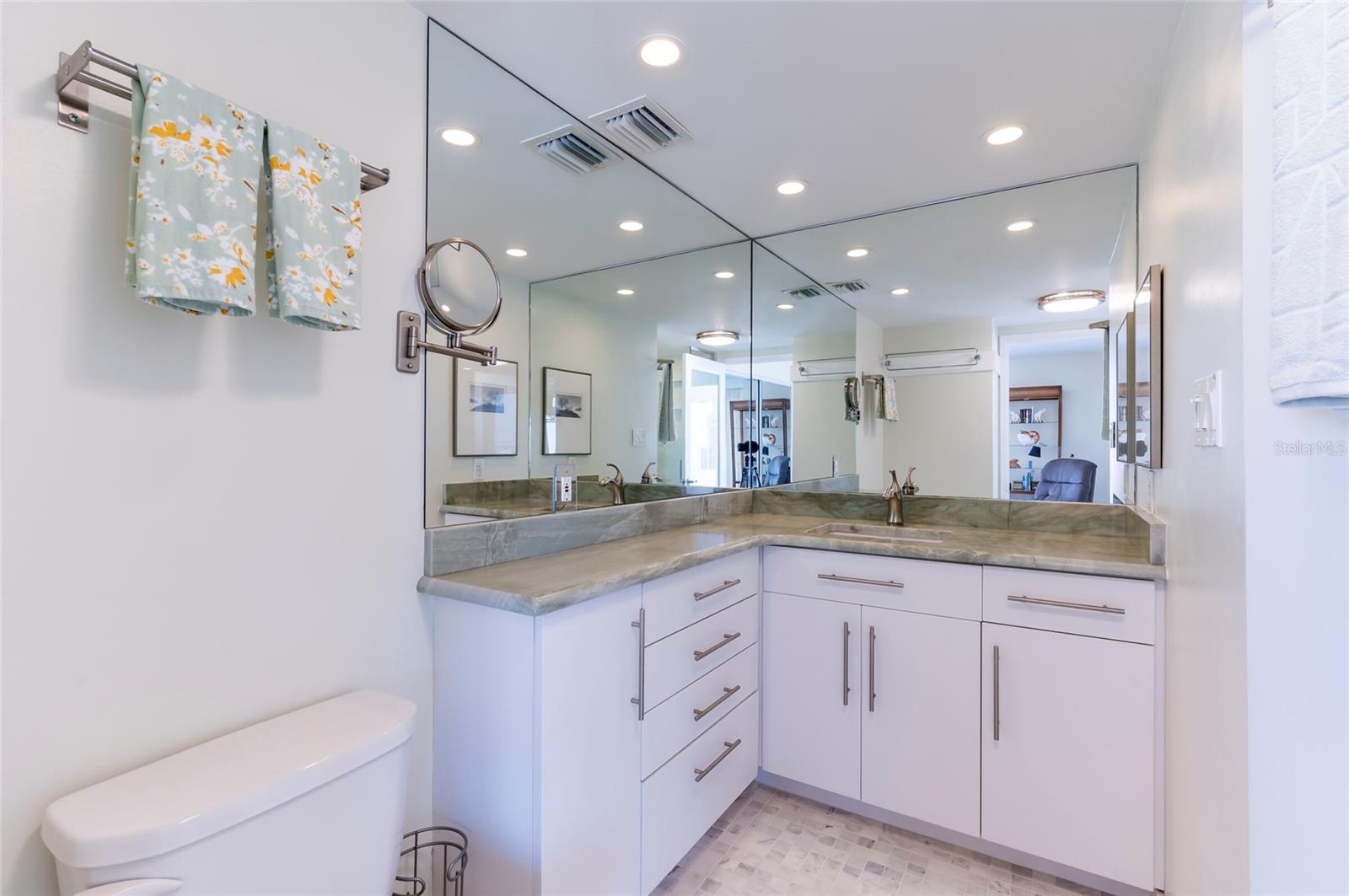 440 S GULFVIEW BLVD #1705, CLEARWATER BEACH, FL, 33767