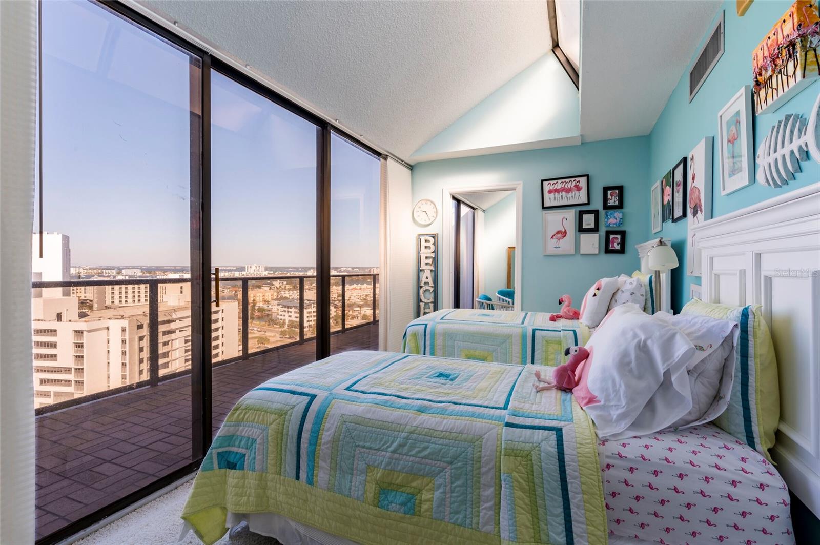 440 S GULFVIEW BLVD #1705, CLEARWATER BEACH, FL, 33767