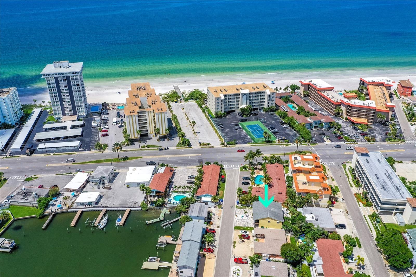 118 175TH TERRACE DR E #B, REDINGTON SHORES, FL, 33708