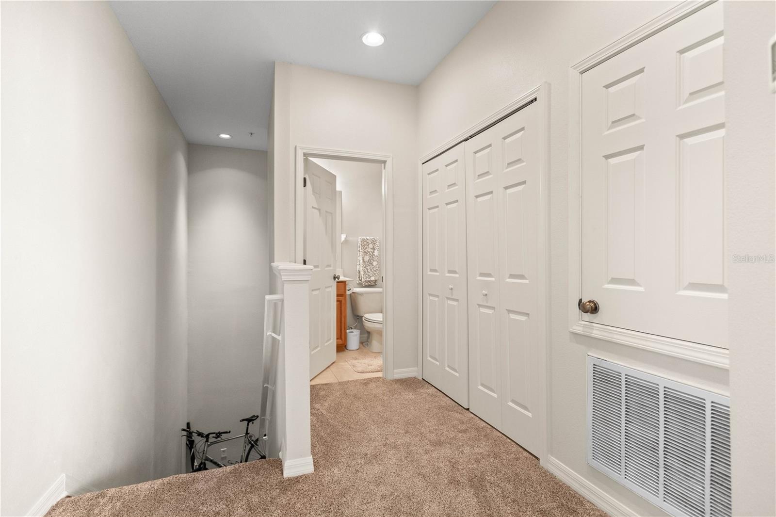 3691 PARKRIDGE CIR #201, SARASOTA, FL, 34243