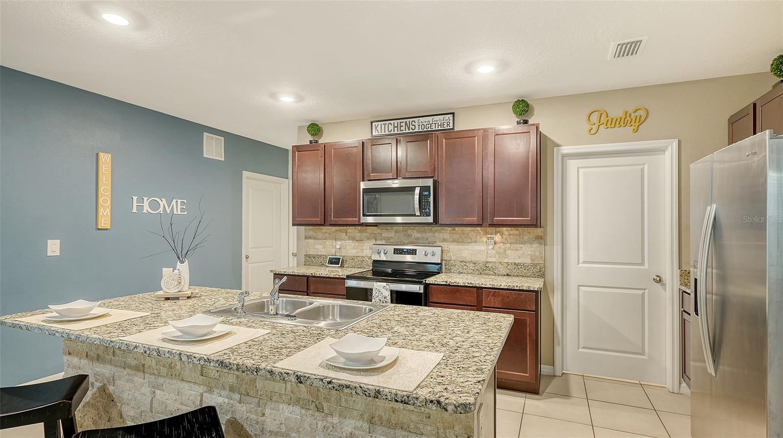 3809 GOLDEN ORIOLE PKWY, SARASOTA, FL, 34232
