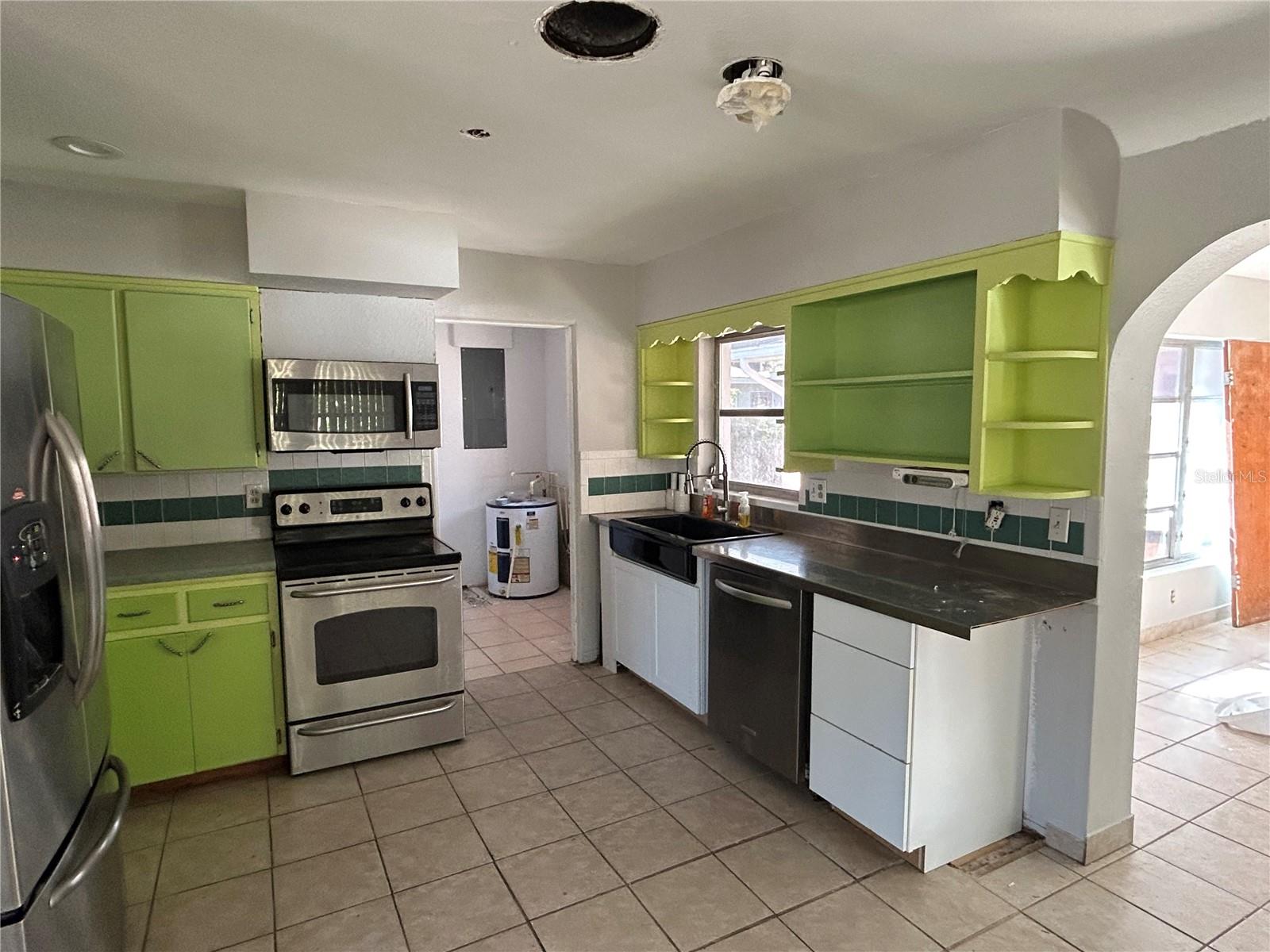 6035 GRAND BLVD, NEW PORT RICHEY, FL, 34652