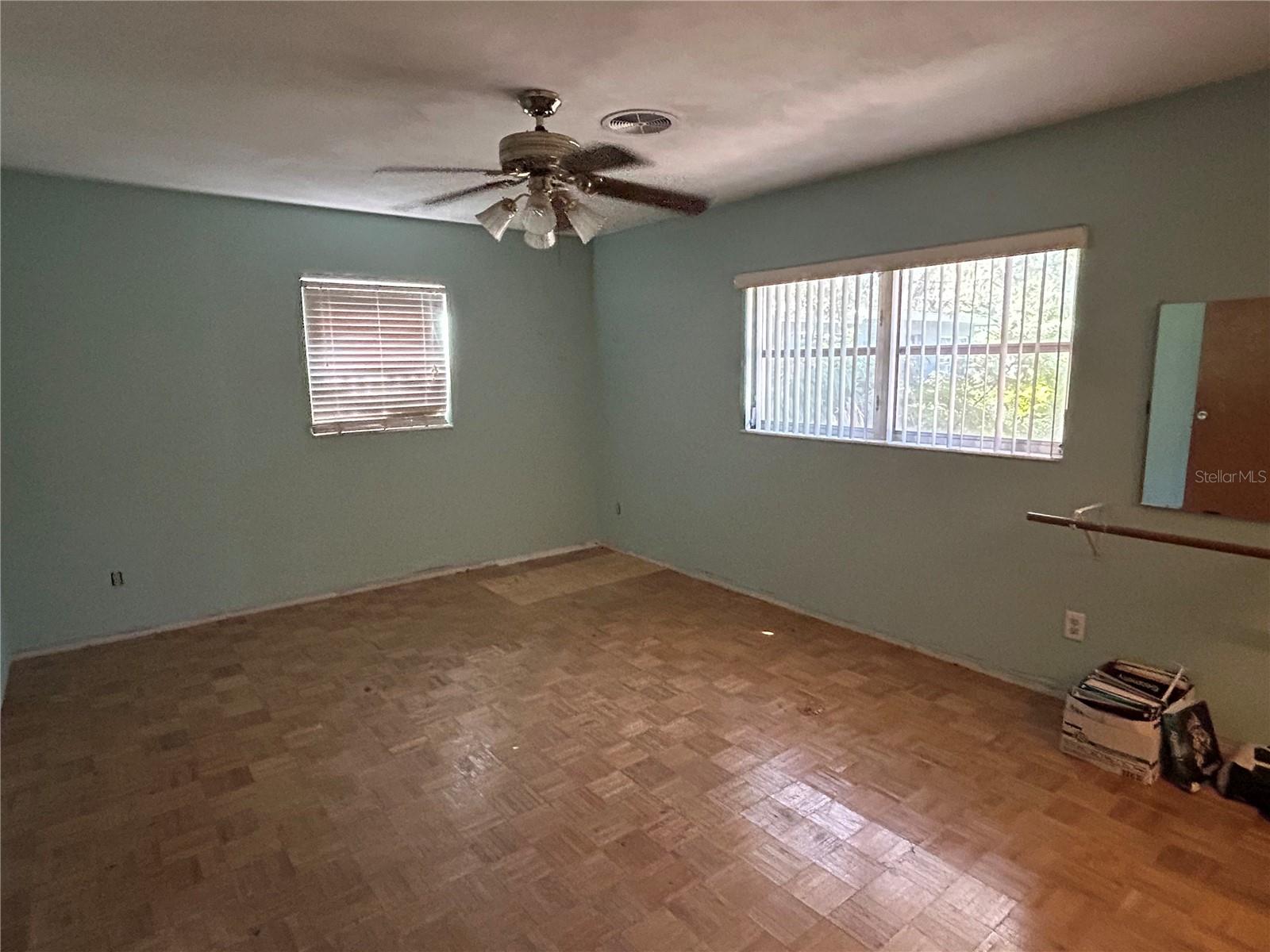 6035 GRAND BLVD, NEW PORT RICHEY, FL, 34652