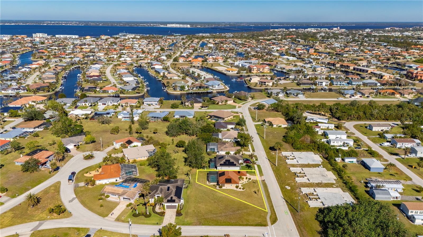 2935 MAGDALINA DR, PUNTA GORDA, FL, 33950