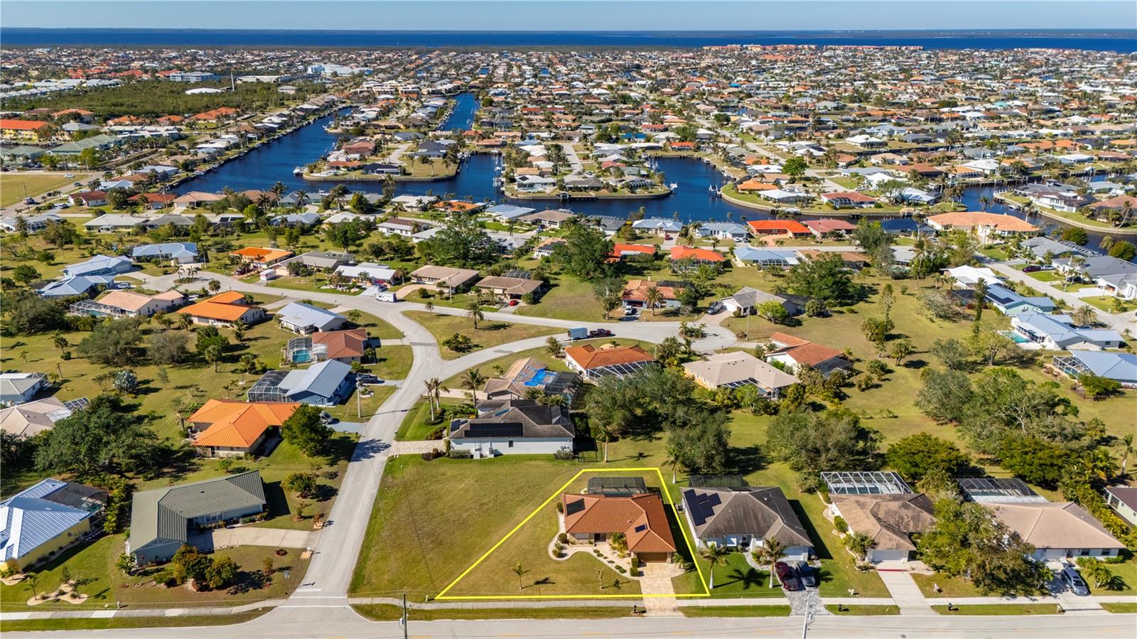 2935 MAGDALINA DR, PUNTA GORDA, FL, 33950