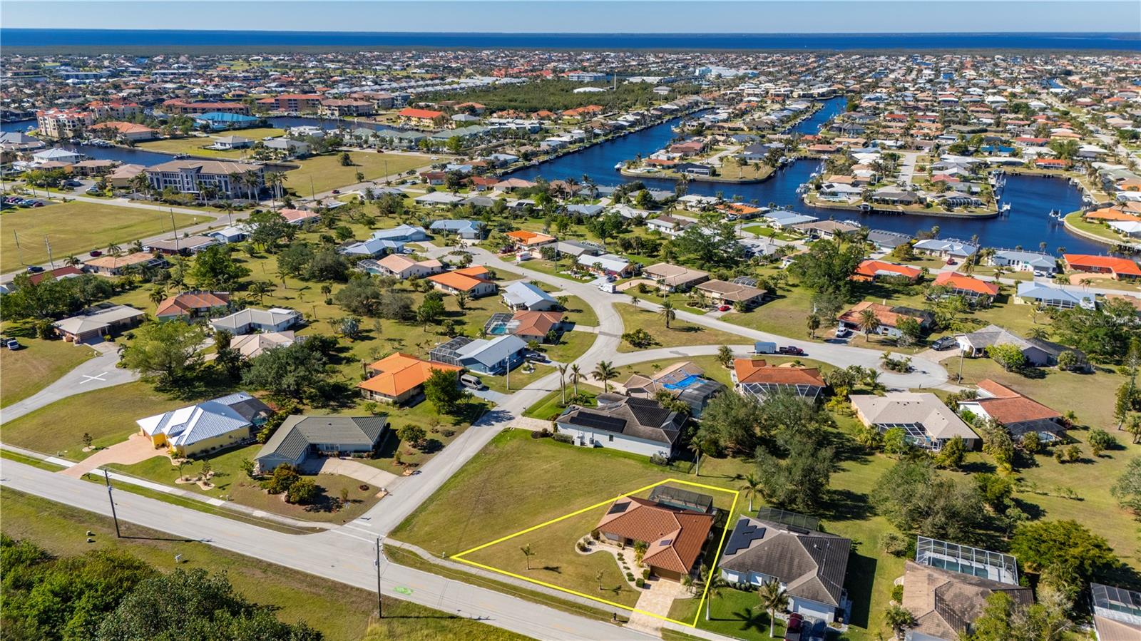 2935 MAGDALINA DR, PUNTA GORDA, FL, 33950