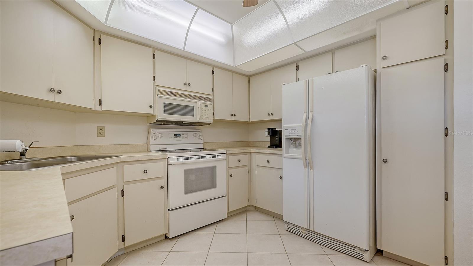 209 RUBENS DR #F, NOKOMIS, FL, 34275