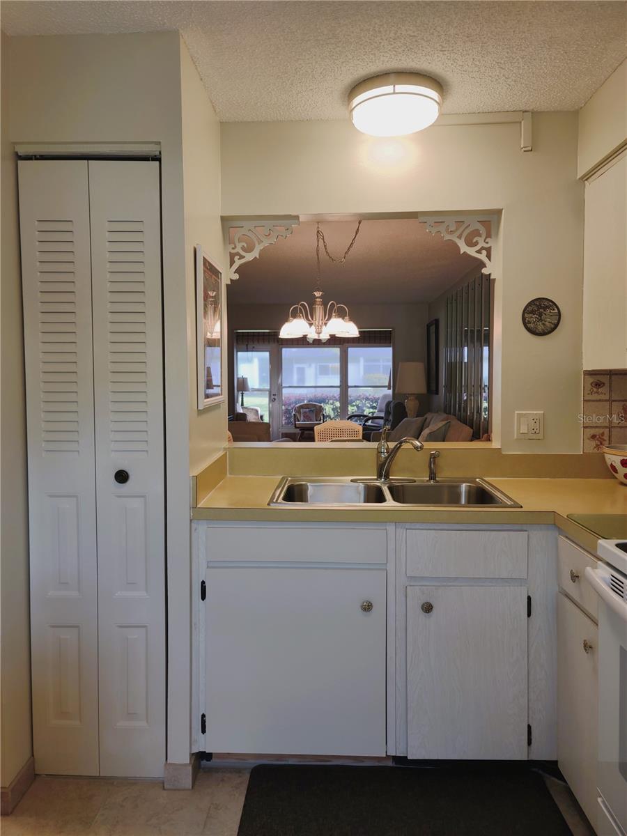 4634 LAKE BLVD, CLEARWATER, FL, 33762