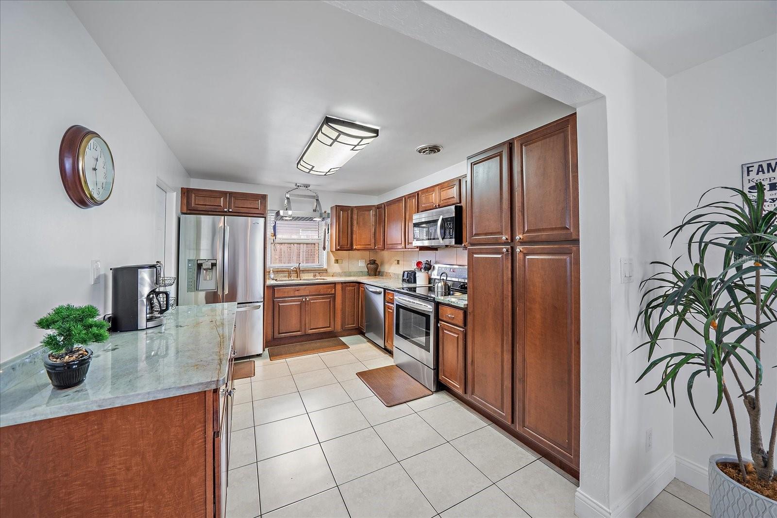 3037 ALTA VISTA ST, SARASOTA, FL, 34237