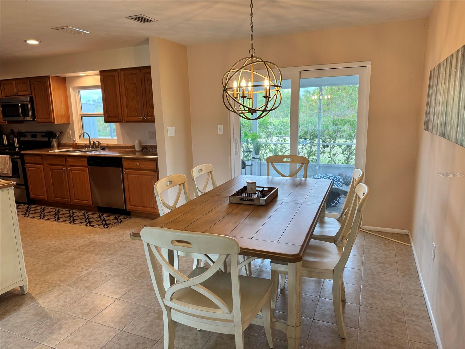 2179 LAKESHORE CIR, PORT CHARLOTTE, FL, 33952