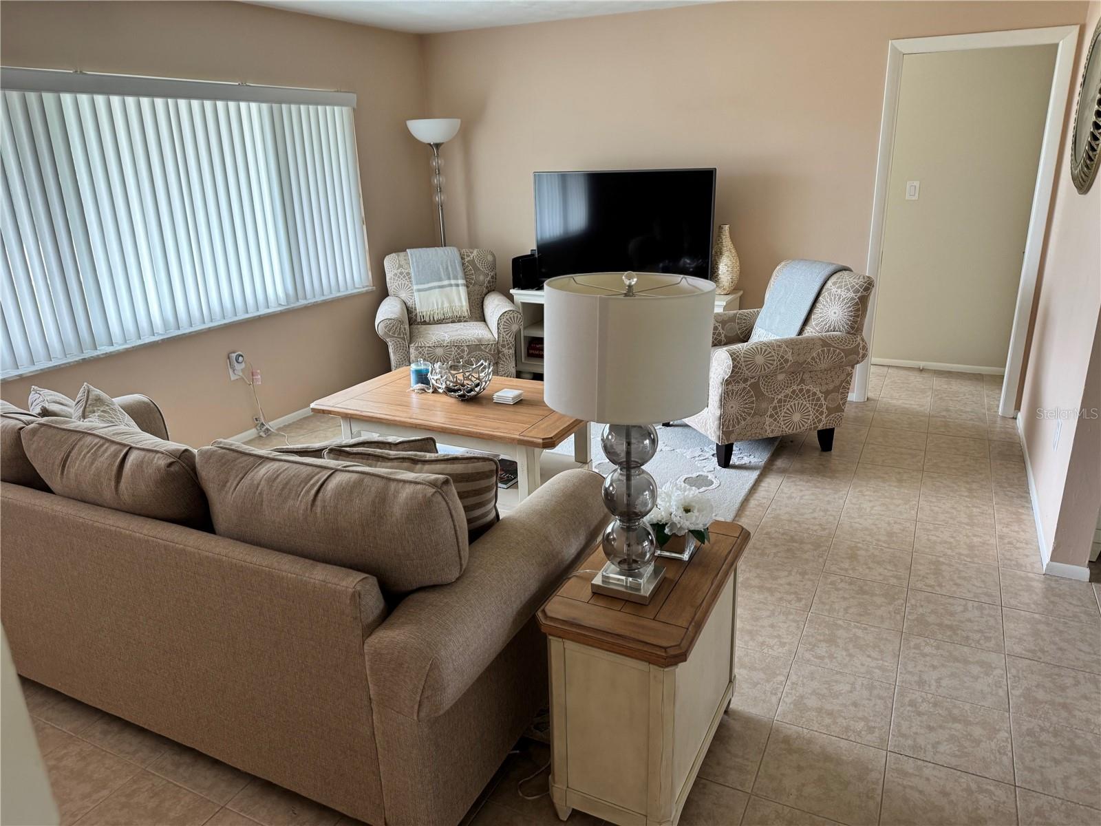 2179 LAKESHORE CIR, PORT CHARLOTTE, FL, 33952