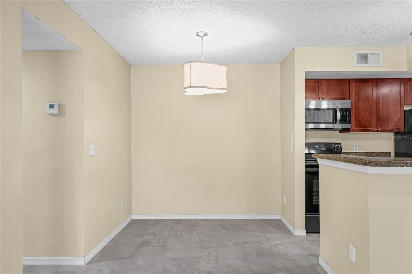 5108 CONROY RD #17, ORLANDO, FL, 32811