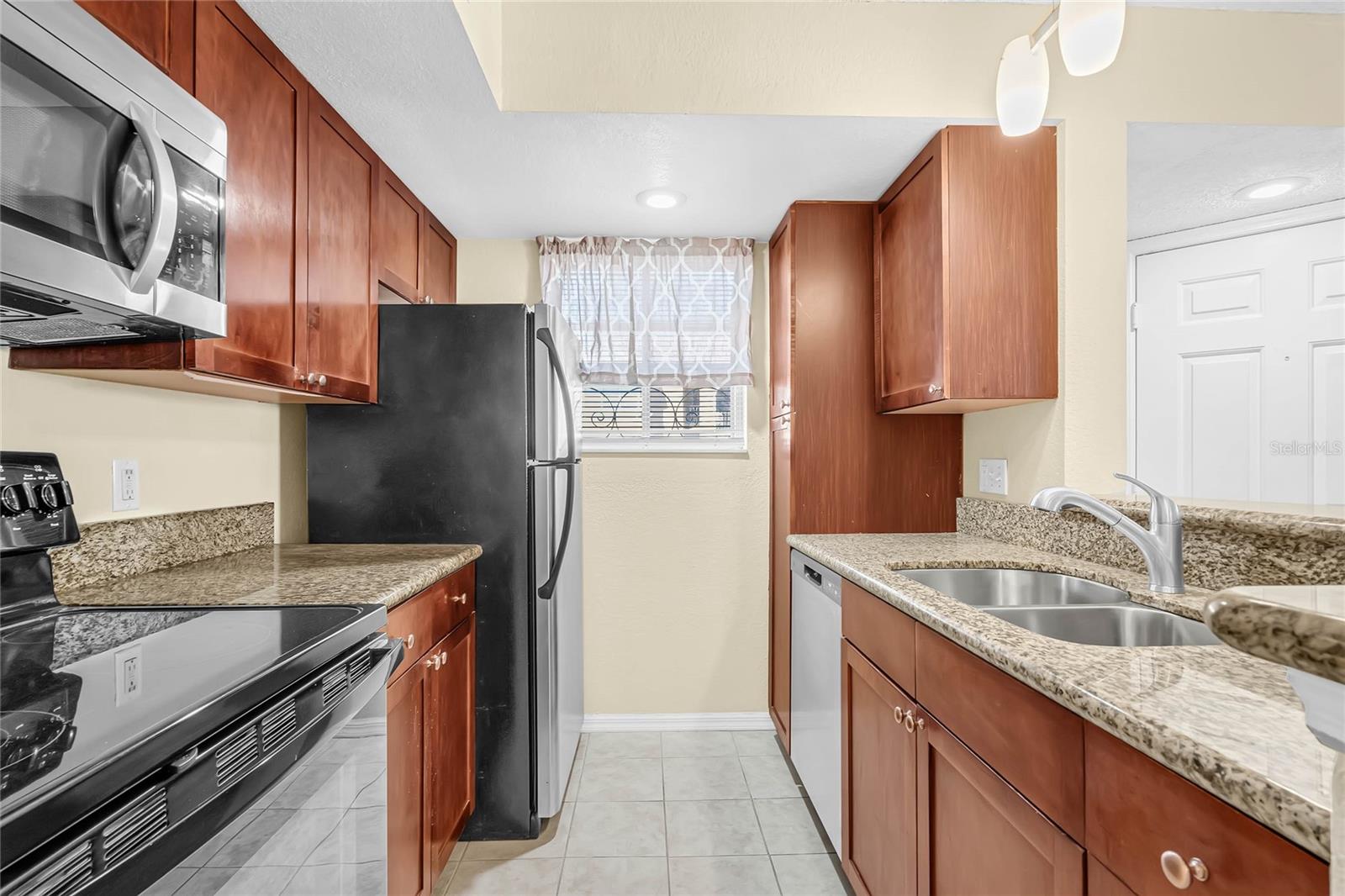 5108 CONROY RD #17, ORLANDO, FL, 32811